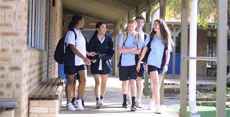 d.v.o.r.e.f senior high school photos|Top 10 Tips For Taking High School Senior Photos.